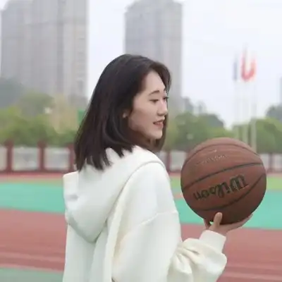 周语芳
